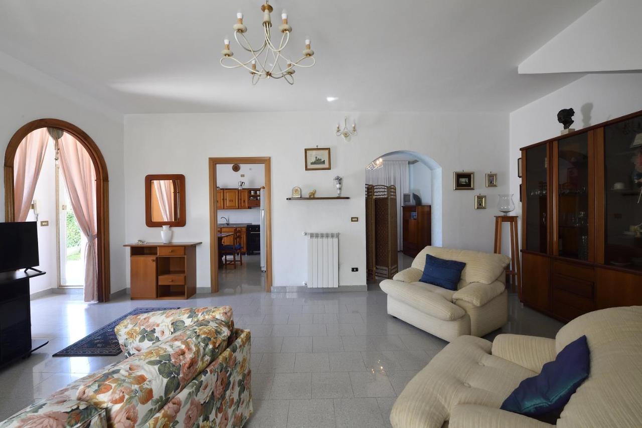 Villa Dafne Fondi Esterno foto